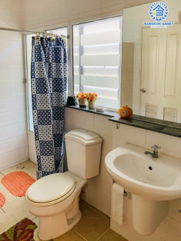 บ้านแฝดมือสอง ม.เพอร์เฟคพาร์ค วัดพระนอน  เนื้อที่กว่า 35.70 ตร.ว.  ตกแต่งสวยพร้อมเข้าอยู่ คุณภาพแบรนด์ Property Perfect  ฟังก์ชันจัดเต็ม 3 ห้องนอน 2 ห้องน้ำ 1 ที่จอดรถ  ทำเลใกล้วงแหวนกาญจนาฯ , Central Westgate และรถไฟฟ้าสายสีม่วง " สถานีตลาดบางใหญ่ "